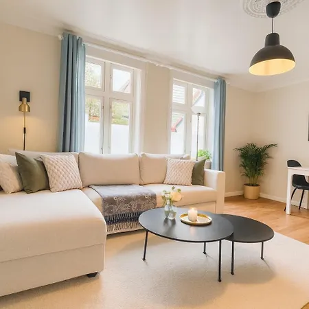 Center - Quiet Gem - Norwegians Minimum Age 25 Apartament